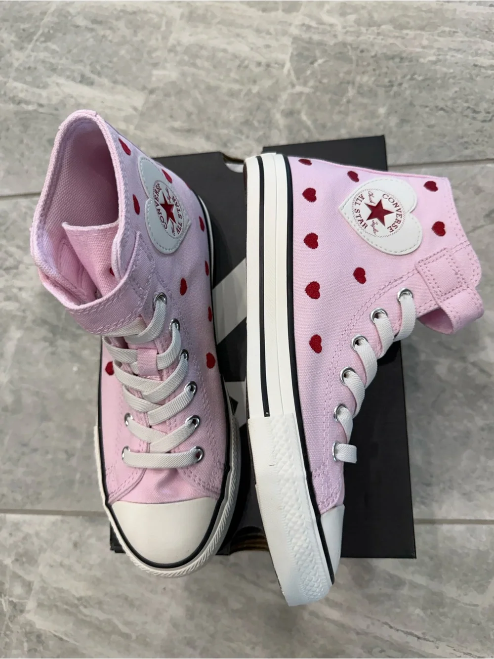 New girls Sz 3 Converse High Top Shoes - Pink with Red Heart Pattern